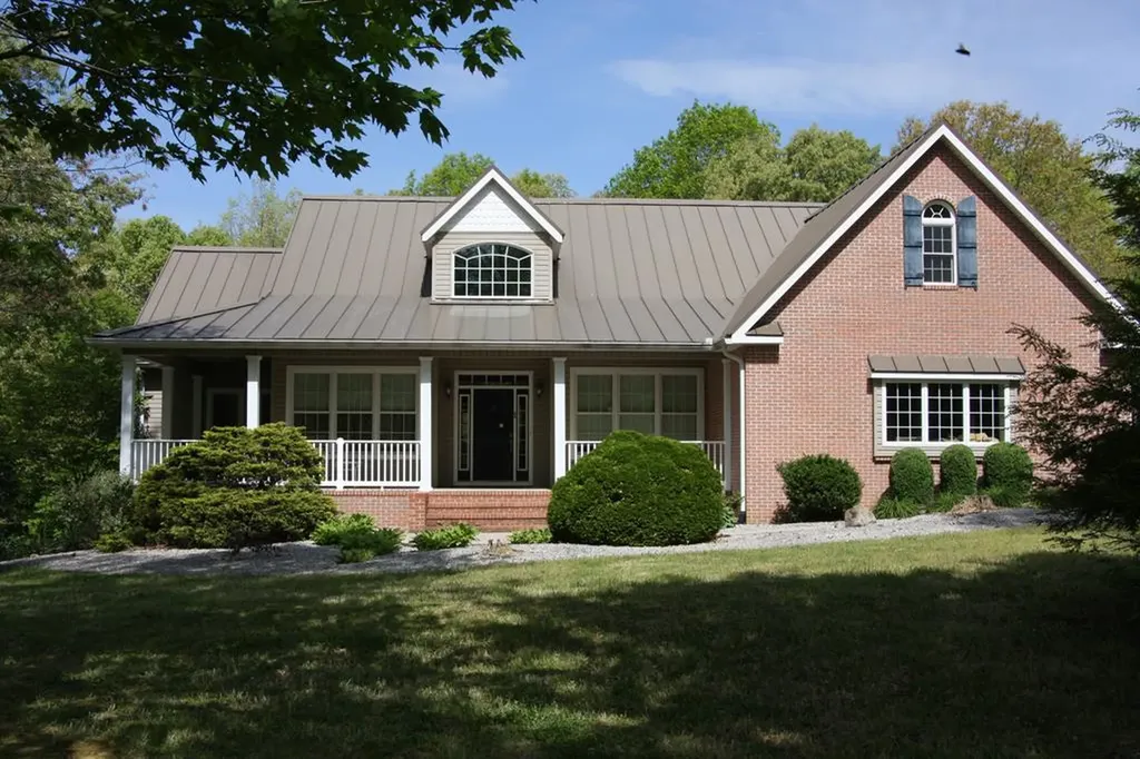 734 Ridgetop Drive Jamestown TN 38556