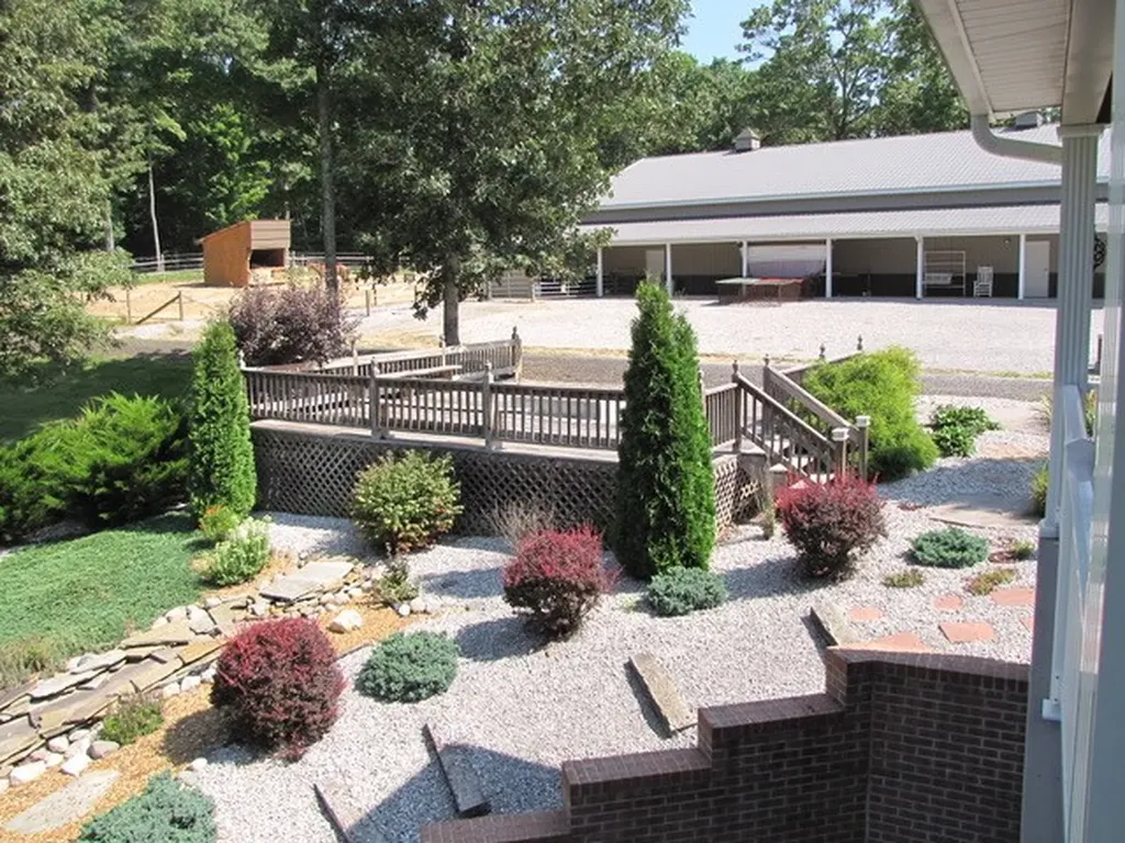 734 Ridgetop Drive Jamestown TN 38556