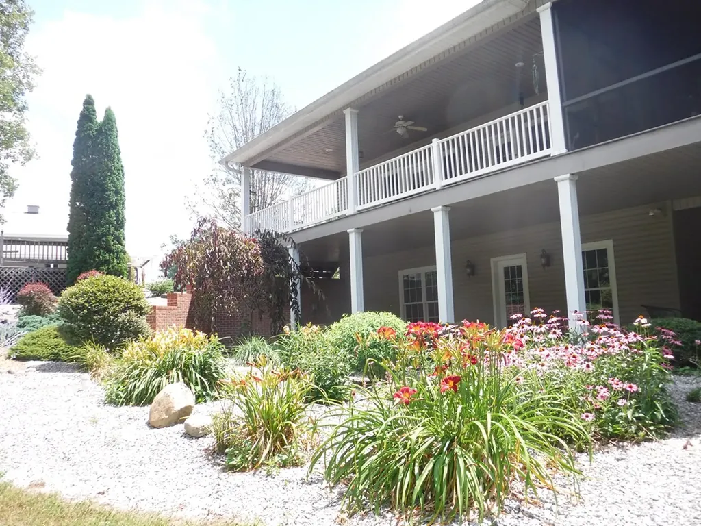734 Ridgetop Drive Jamestown TN 38556
