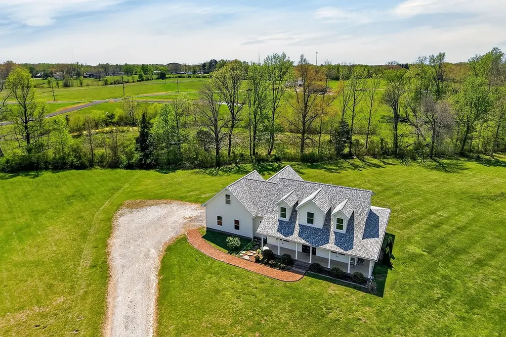 302 Ligon Lane Baxter TN 38544