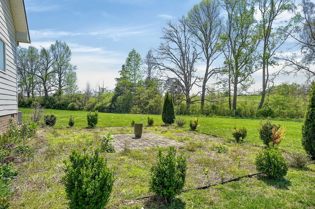302 Ligon Lane Baxter TN 38544