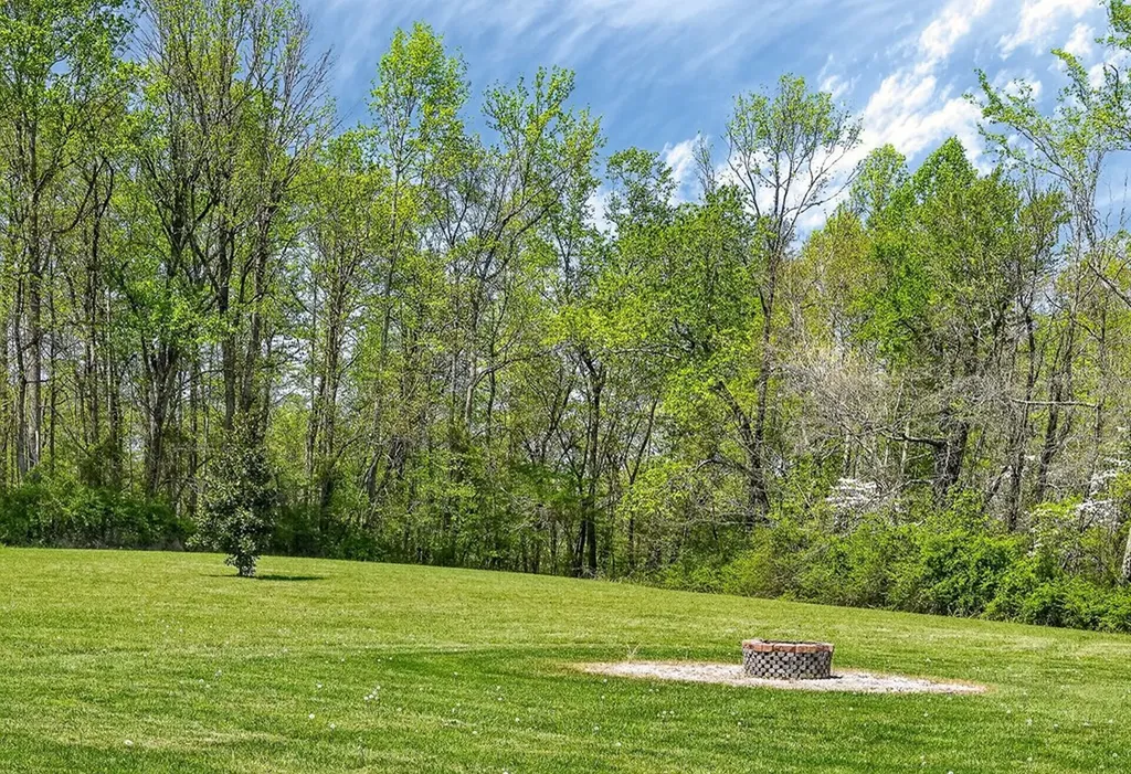 302 Ligon Lane Baxter TN 38544