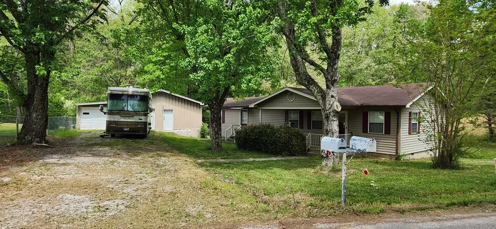 1009 Roysden Road Jamestown TN 38556