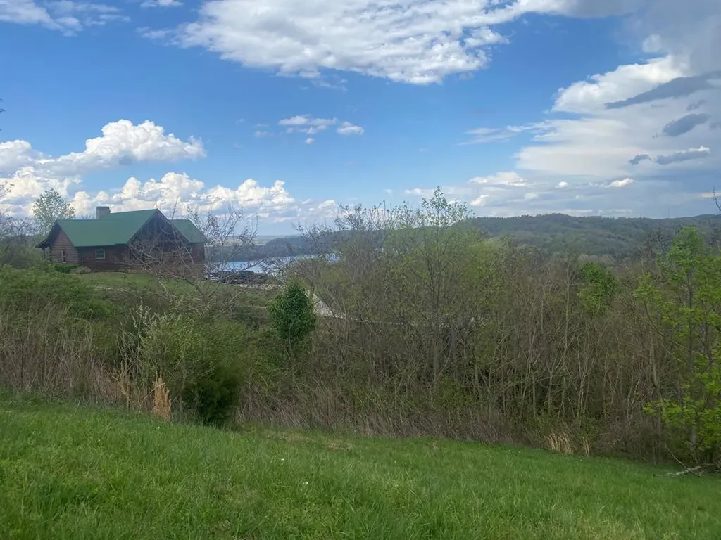 102C Swan Ridge Hilham TN 38568