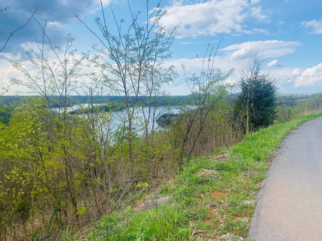 102C Swan Ridge Hilham TN 38568