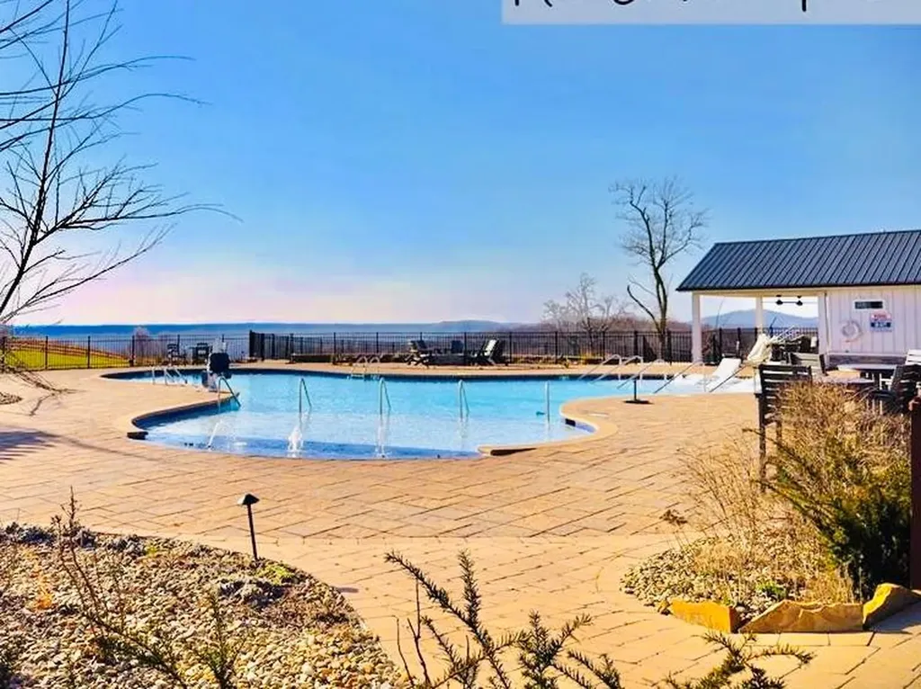 102C Swan Ridge Hilham TN 38568