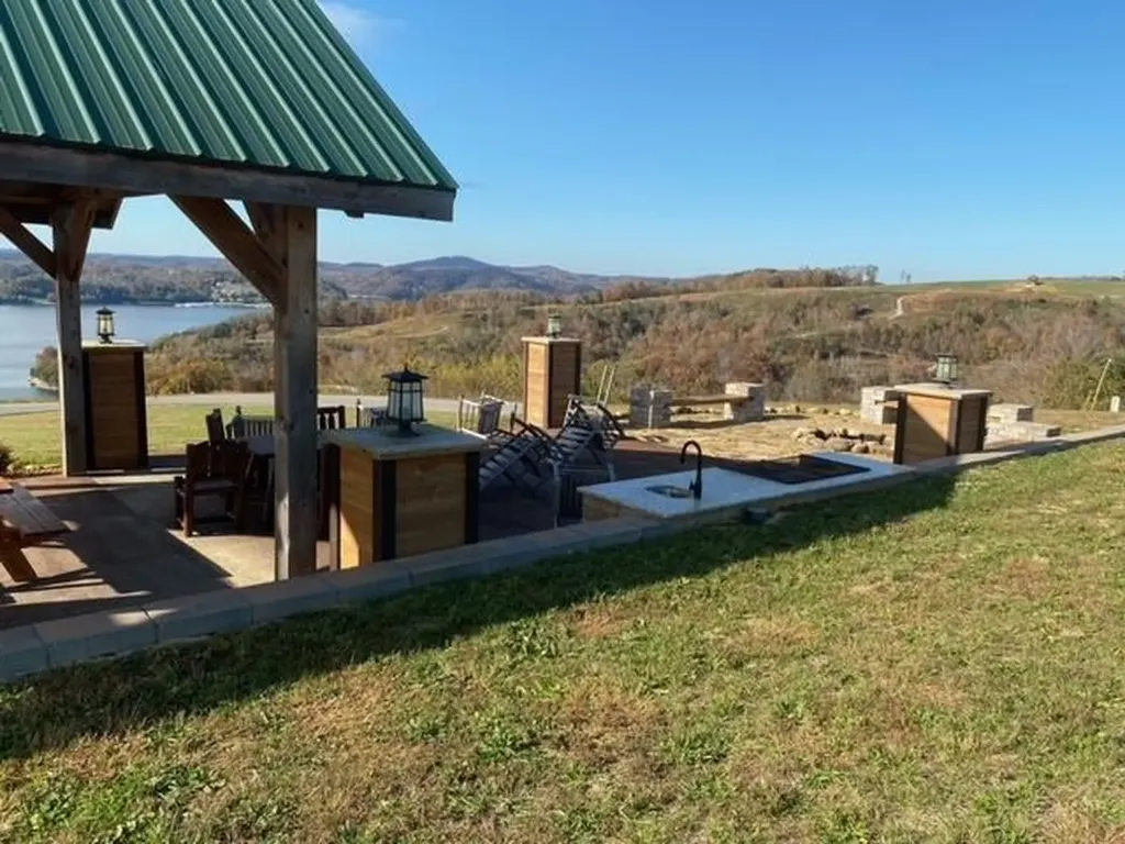 102C Swan Ridge Hilham TN 38568