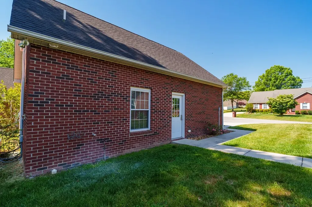 372 Brookside Drive Algood TN 38506
