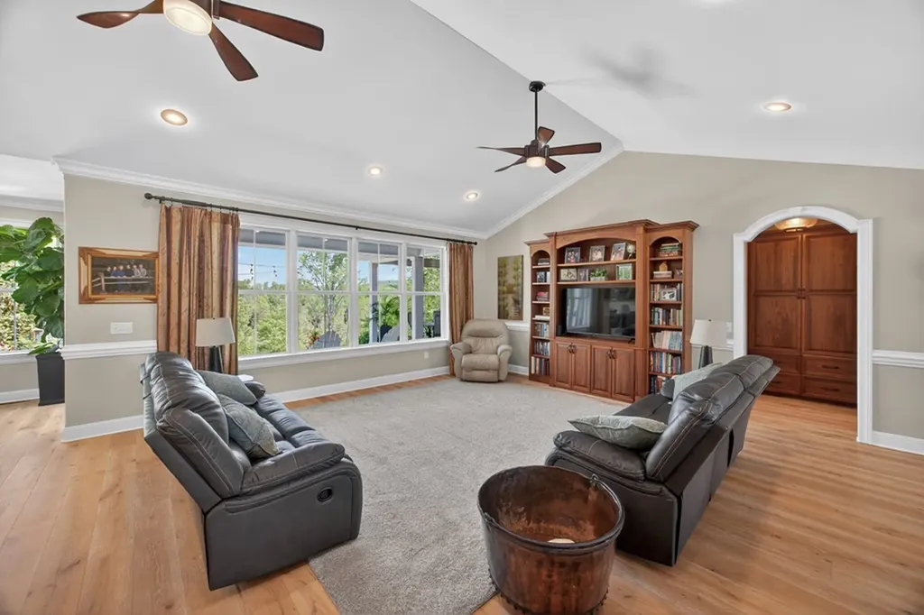 959 Oak Hill Road Rickman TN 38580