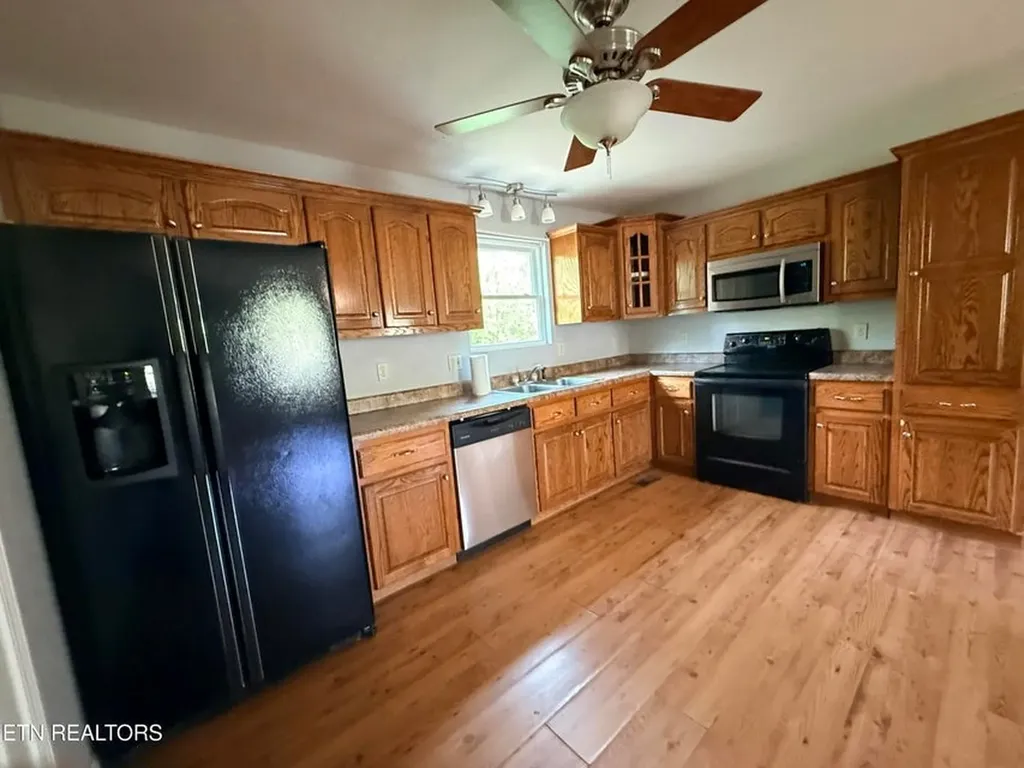 1258 Hensley Road Jamestown TN 38556-5905