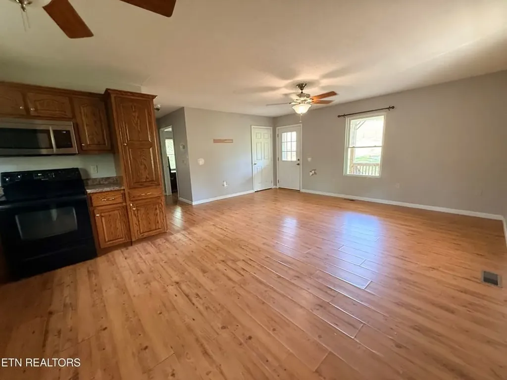 1258 Hensley Road Jamestown TN 38556-5905