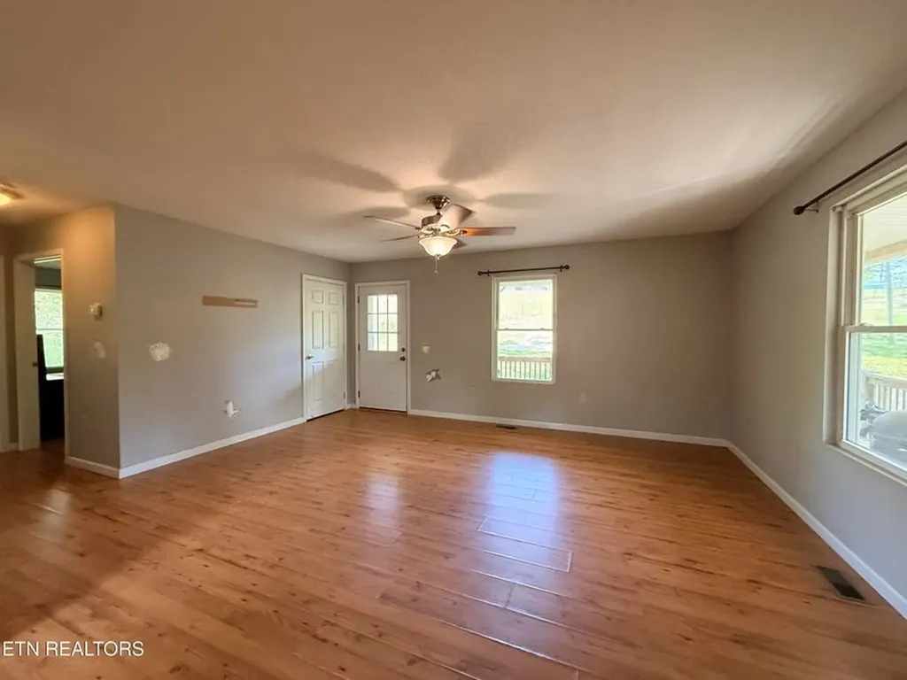 1258 Hensley Road Jamestown TN 38556-5905