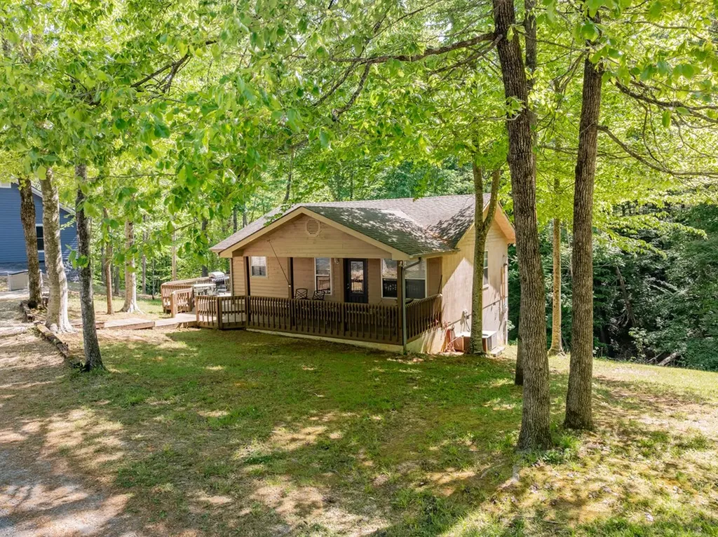 118 Seminole Lane Byrdstown TN 38549
