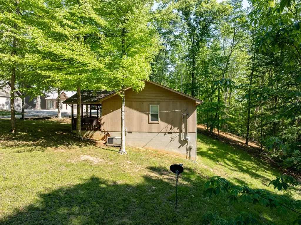 118 Seminole Lane Byrdstown TN 38549