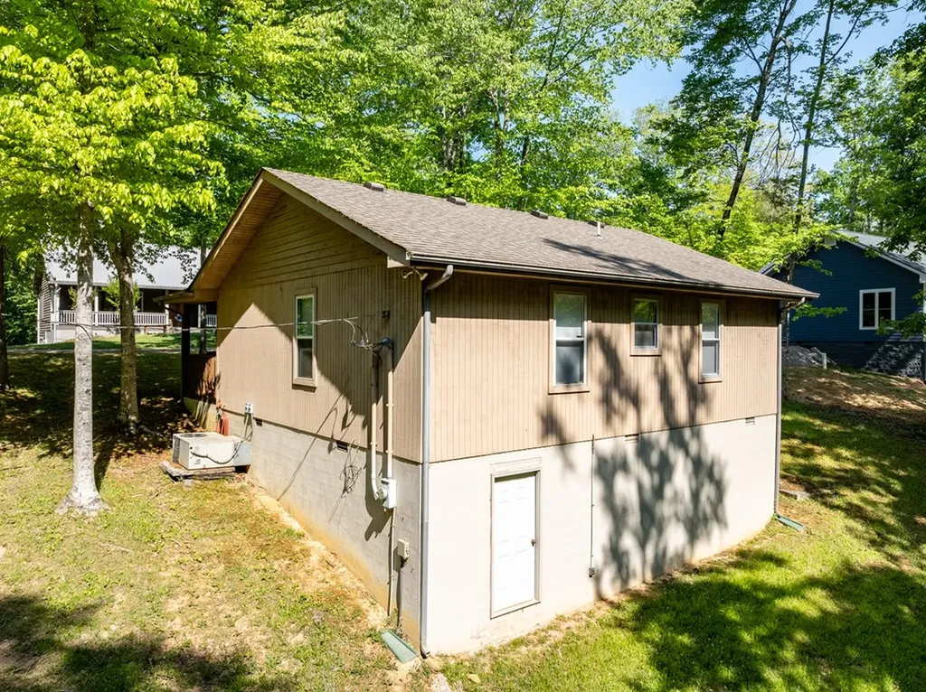 118 Seminole Lane Byrdstown TN 38549