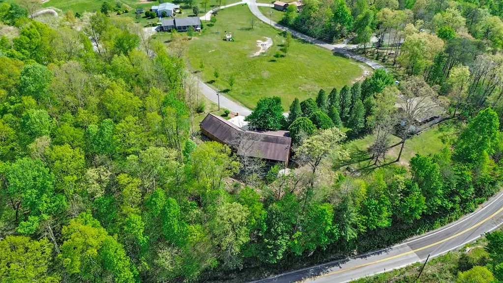 169 Catoosa Canyon Drive Crossville TN 38571