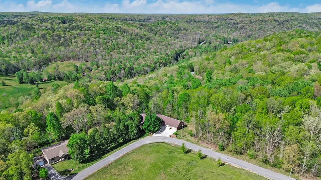 169 Catoosa Canyon Drive Crossville TN 38571