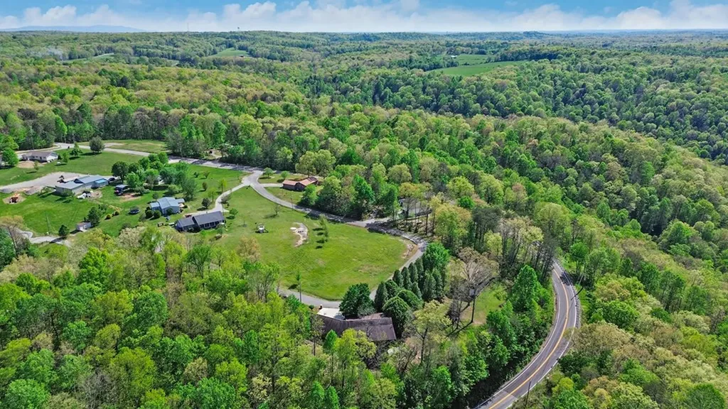 169 Catoosa Canyon Drive Crossville TN 38571