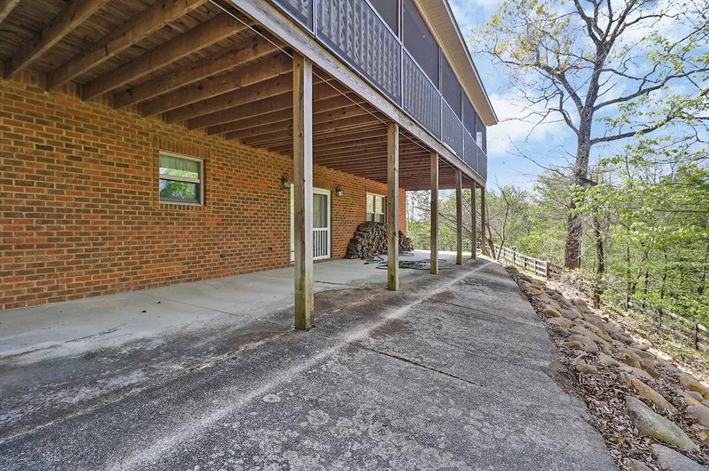 169 Catoosa Canyon Drive Crossville TN 38571