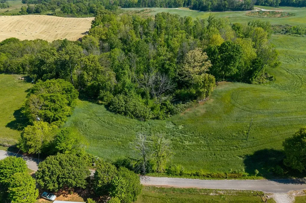 896 Russell Ci Rock Island TN 38585