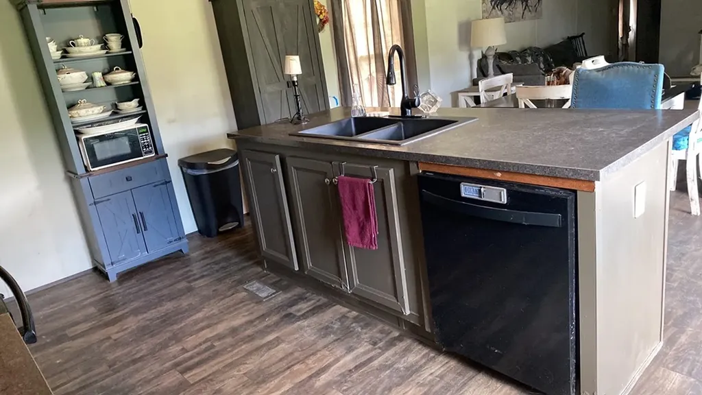 174 Claude Howard Road Deer Lodge TN 37726-3426