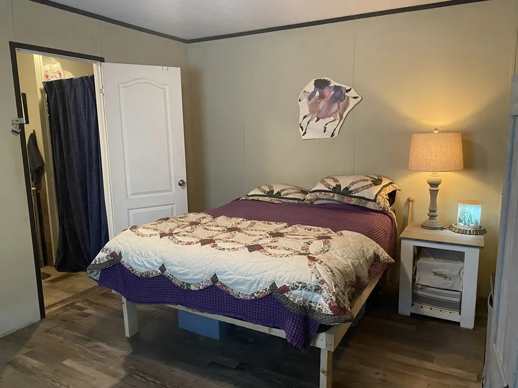 174 Claude Howard Road Deer Lodge TN 37726-3426
