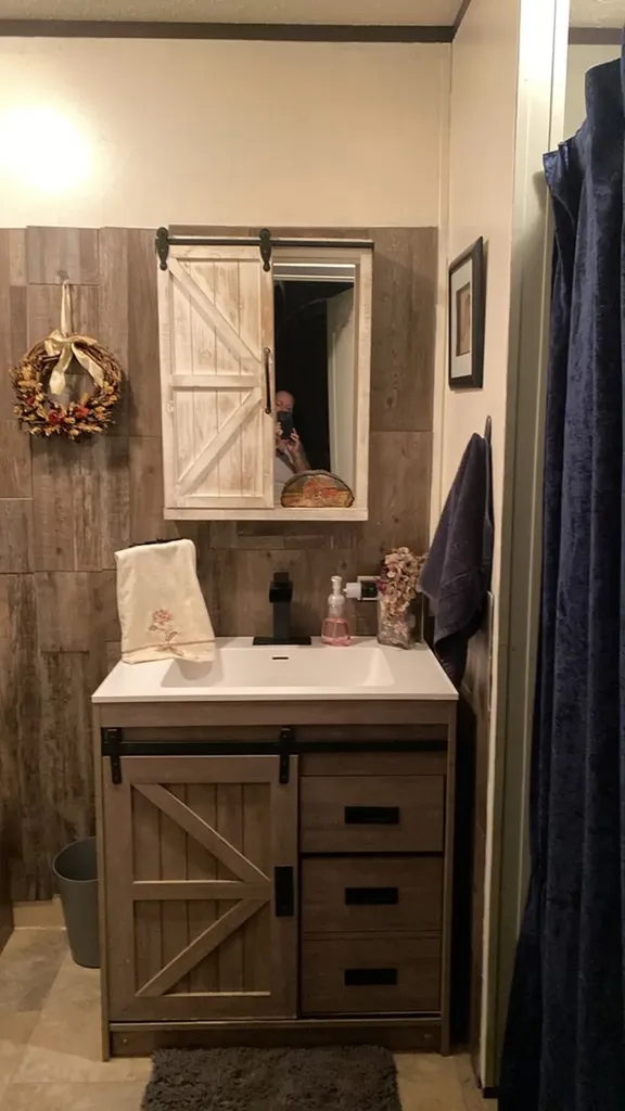 174 Claude Howard Road Deer Lodge TN 37726-3426