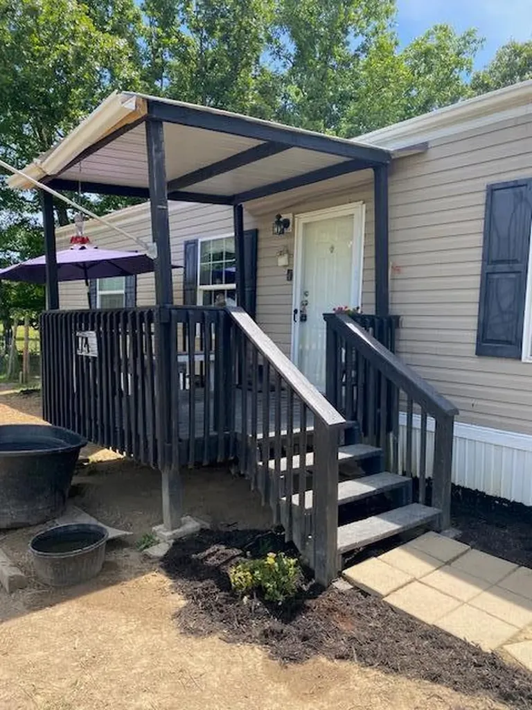 174 Claude Howard Road Deer Lodge TN 37726-3426
