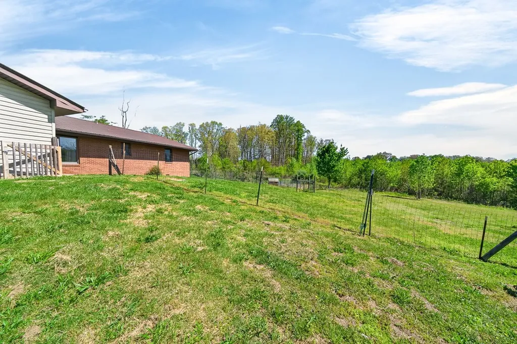 935 Brewer Road Crossville TN 38572