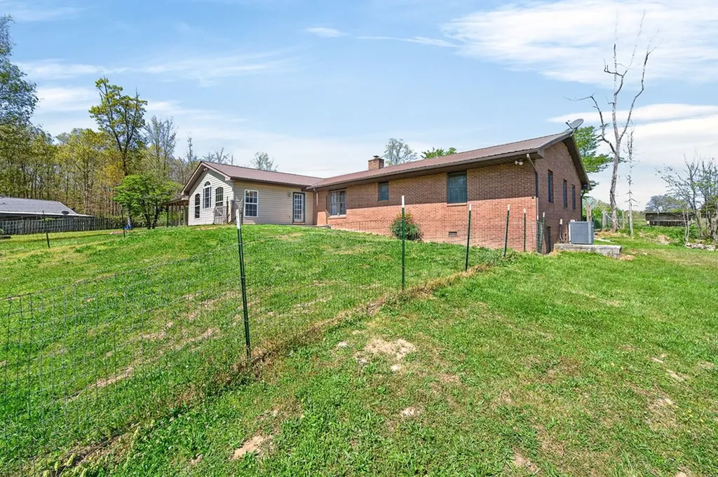 935 Brewer Road Crossville TN 38572