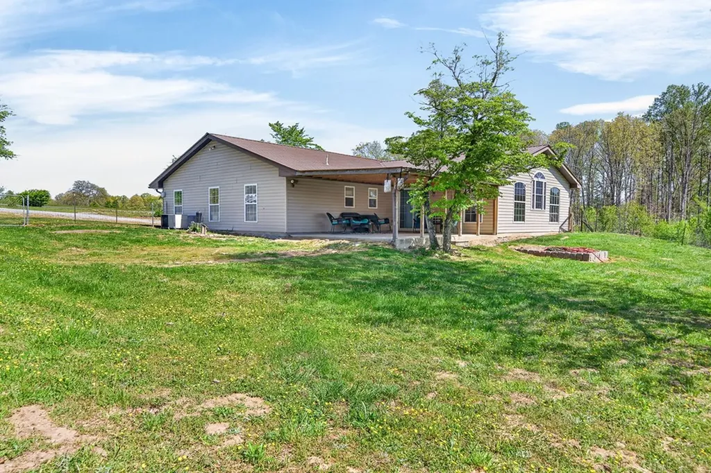 935 Brewer Road Crossville TN 38572