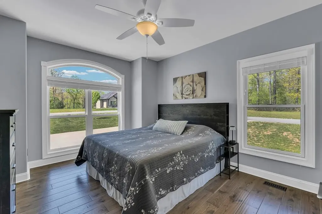 12 Hickory View Lane Crossville TN 38572