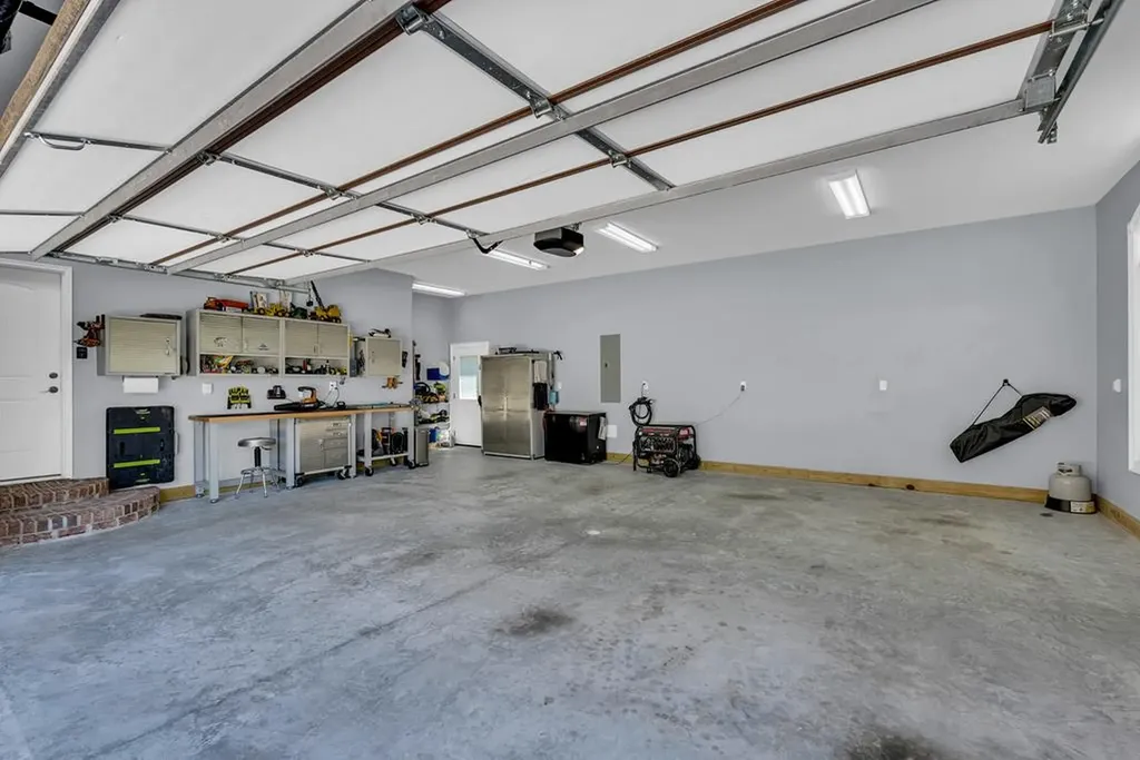 12 Hickory View Lane Crossville TN 38572