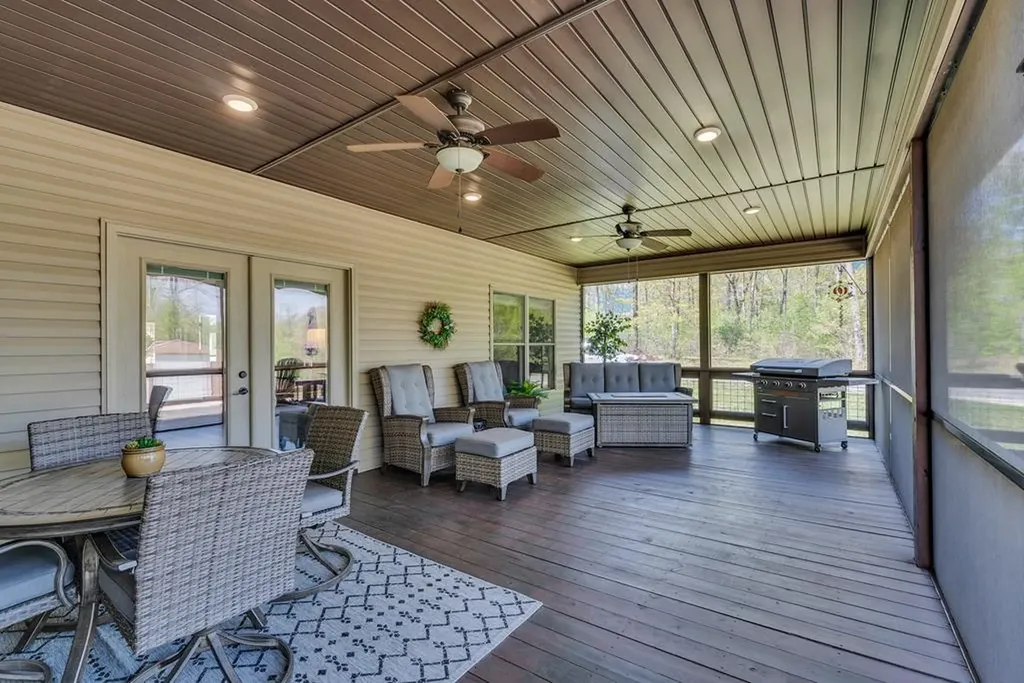 12 Hickory View Lane Crossville TN 38572