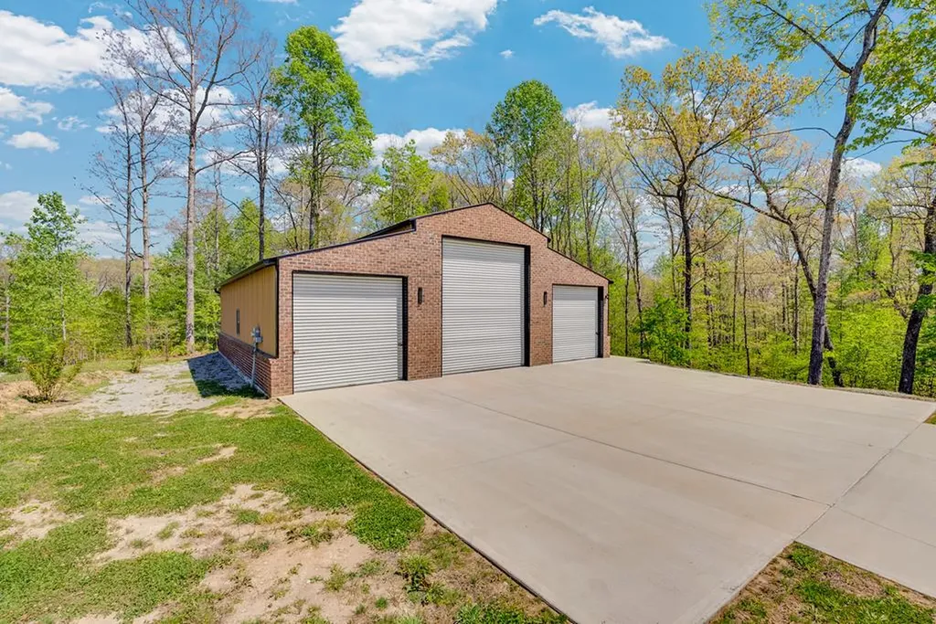 12 Hickory View Lane Crossville TN 38572