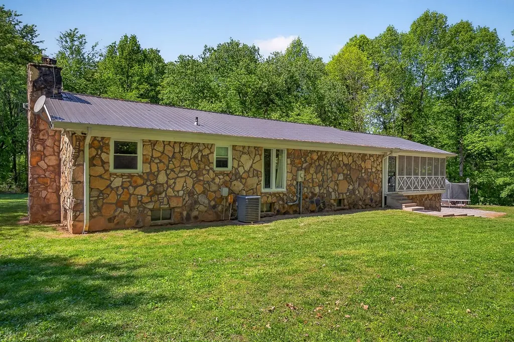 214 Boyd Creek Road Sparta TN 38583