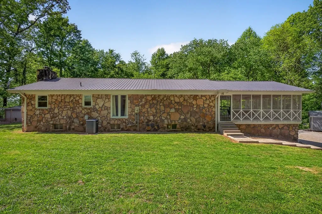 214 Boyd Creek Road Sparta TN 38583