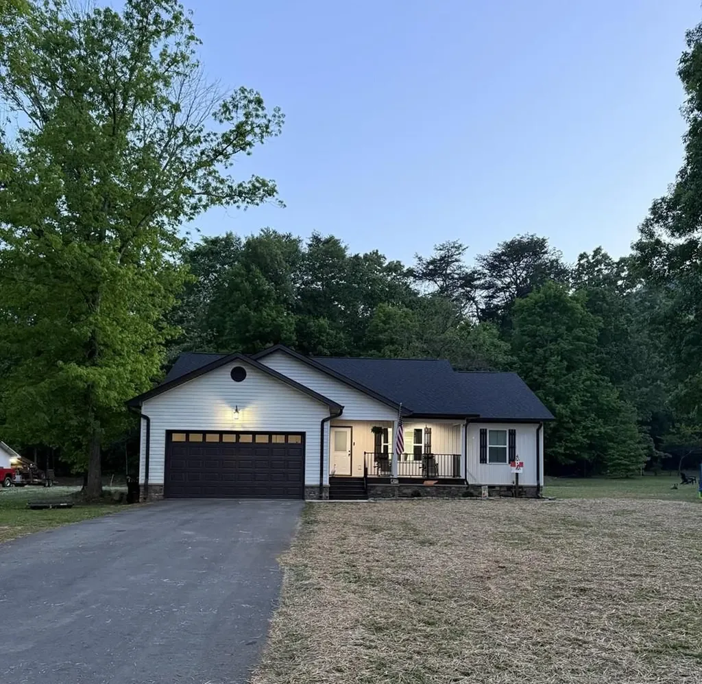418 Old State Highway 8 Sequatchie TN 37327
