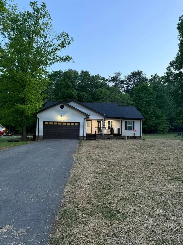 418 Old State Highway 8 Sequatchie TN 37327