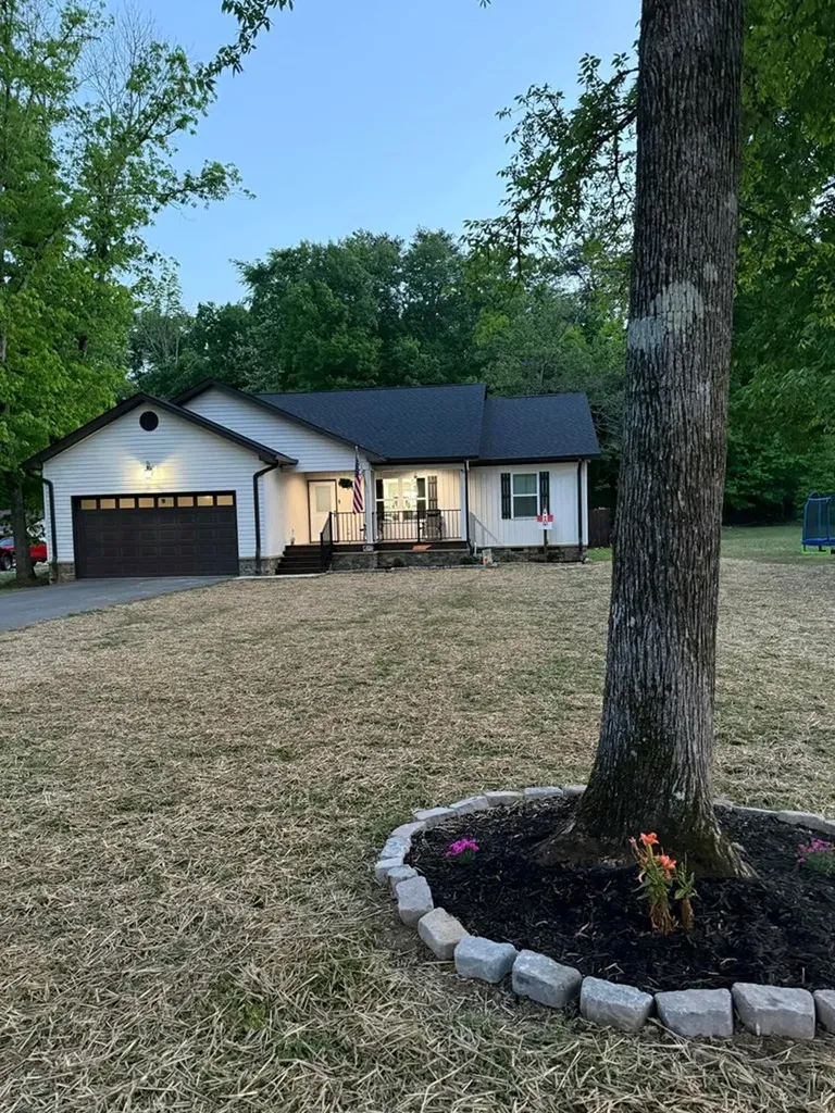 418 Old State Highway 8 Sequatchie TN 37327