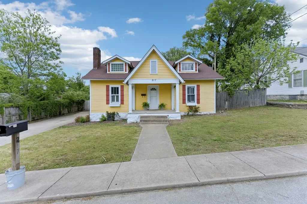 217 College Avenue E Carthage TN 37030