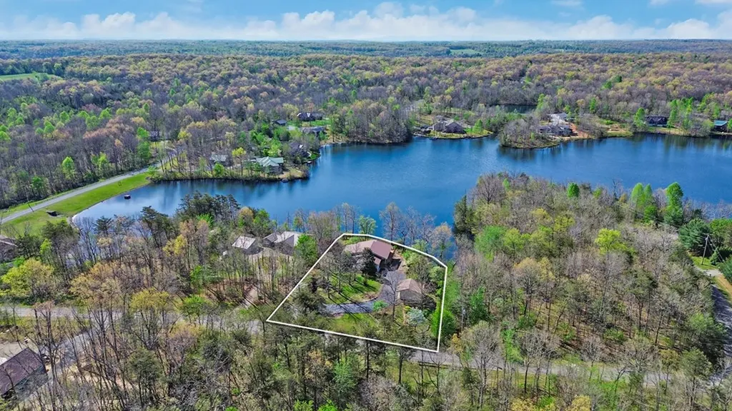 272 N Lake Trail Monterey TN 38574