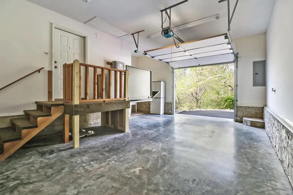 272 N Lake Trail Monterey TN 38574