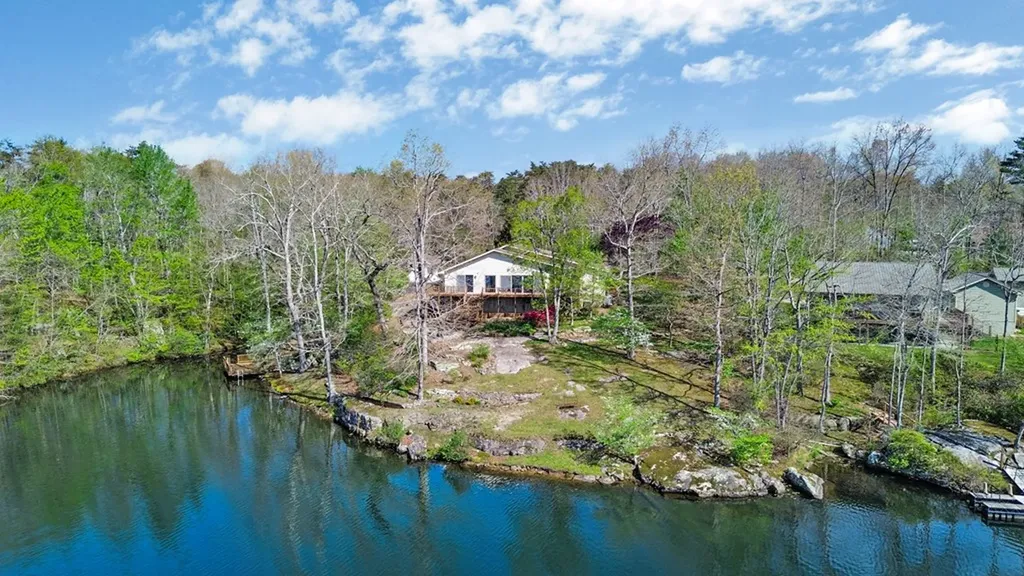 272 N Lake Trail Monterey TN 38574
