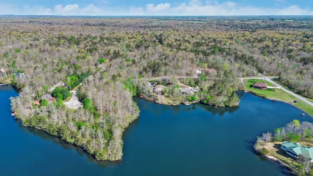 272 N Lake Trail Monterey TN 38574