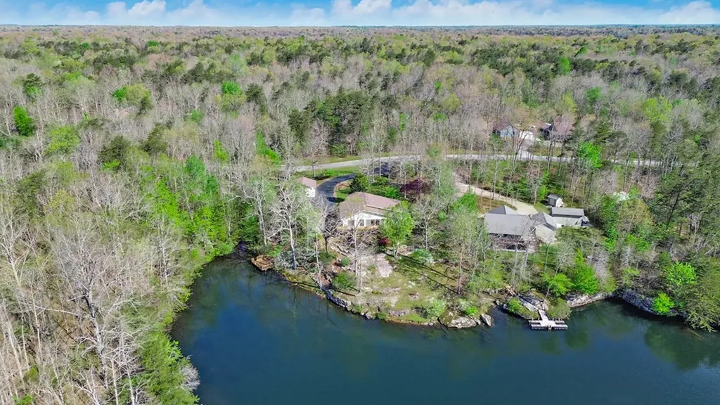 272 N Lake Trail Monterey TN 38574