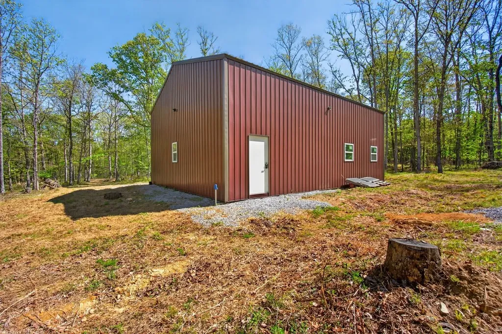 751 W Bluff Road Pikeville TN 37367