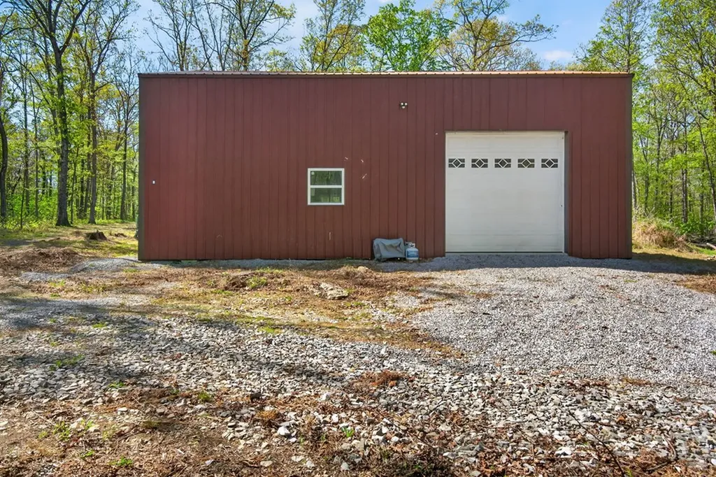 751 W Bluff Road Pikeville TN 37367