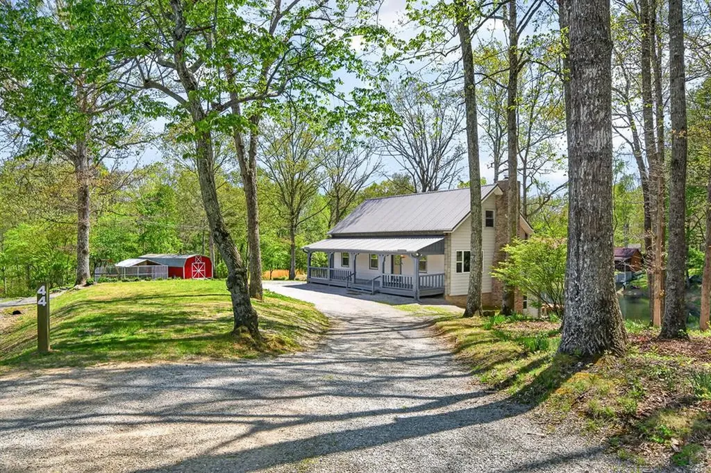 44 Triple R Lane Crossville TN 38571