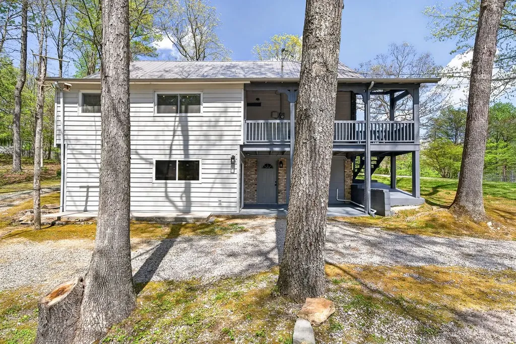 44 Triple R Lane Crossville TN 38571